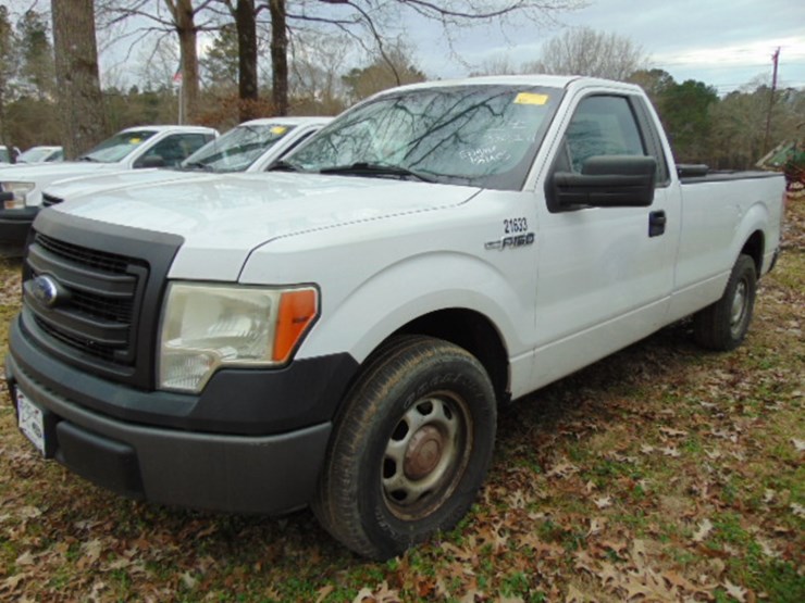 2014-ford-f150-xl-image-1