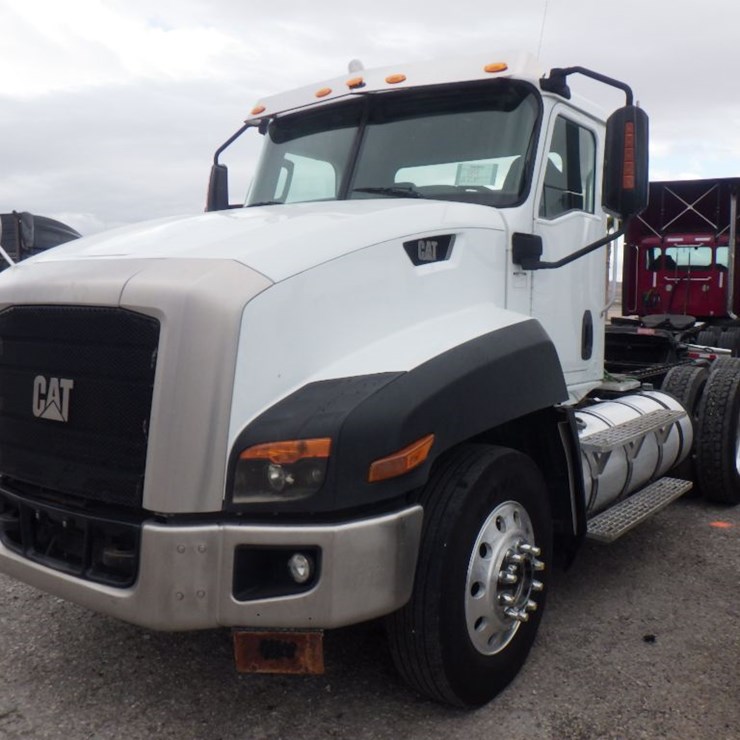 2012 CATERPILLAR CT660L