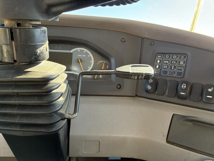 2018-volvo-a45g-image-24