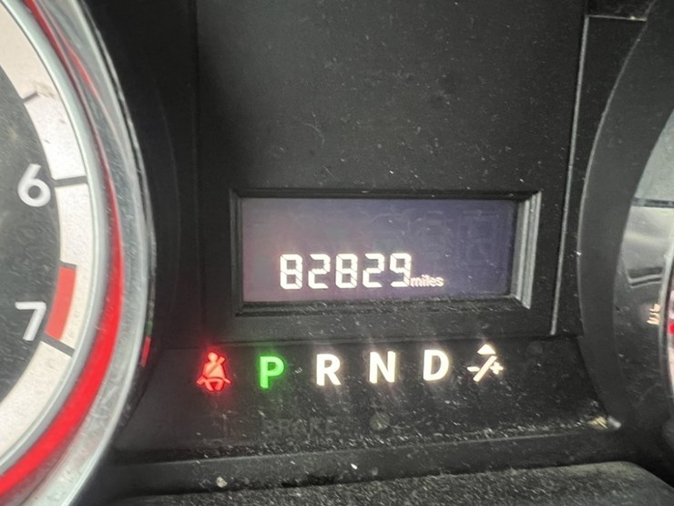 2014-dodge-grand-caravan-image-24