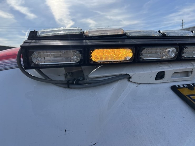 2014-toyota-sienna-le-image-19