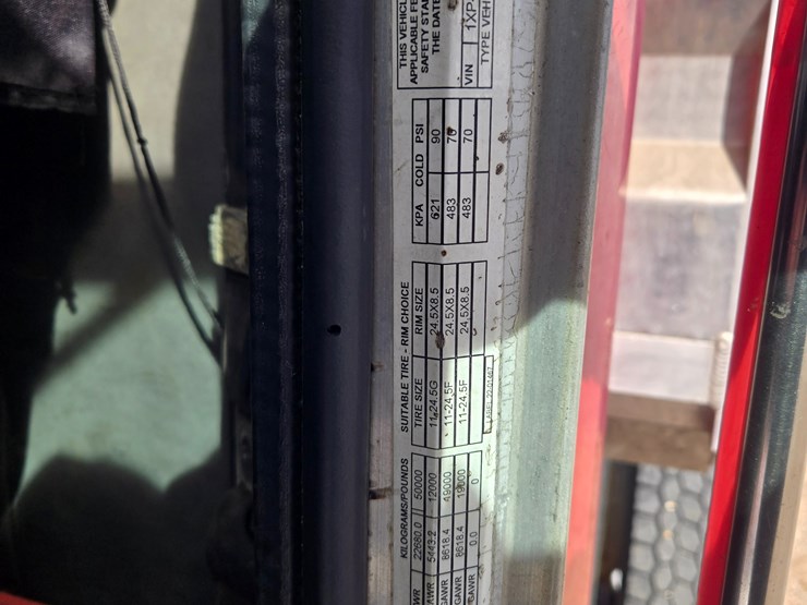 1997-peterbilt-377-image-51