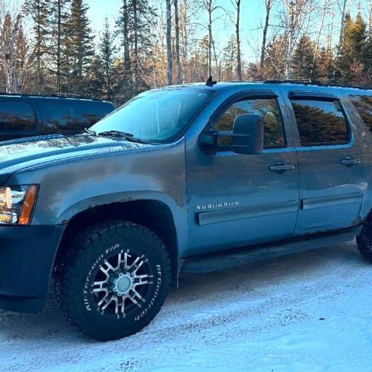 2010 CHEVROLET SUBURBAN