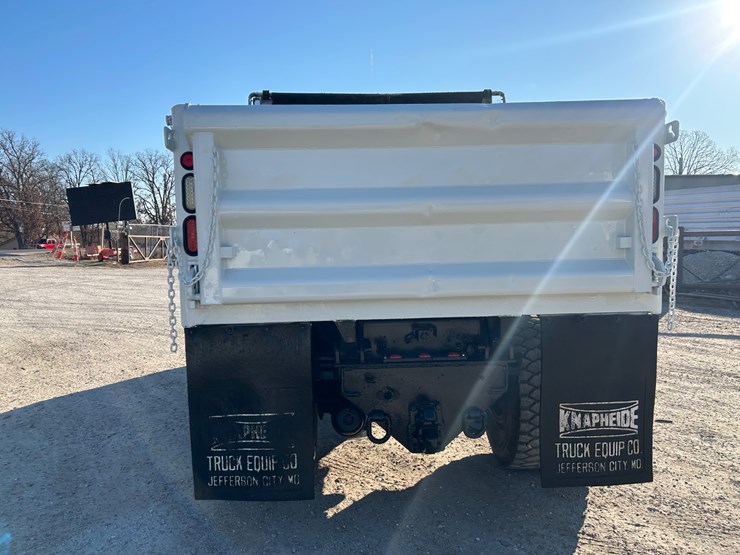 2013-international-durastar-4400-image-12