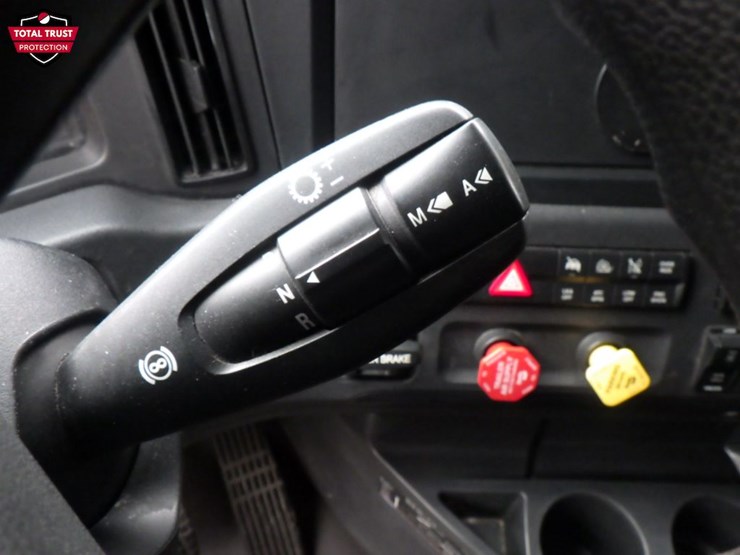 2023-freightliner-cascadia-126-image-16