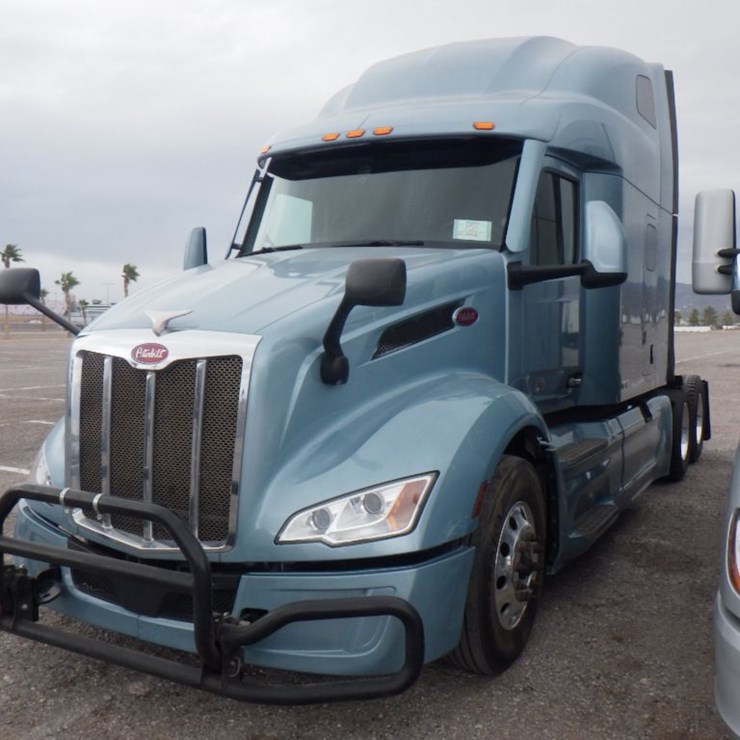 2022 PETERBILT 579