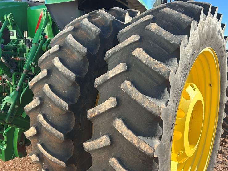 2019-john-deere-8370r-image-11