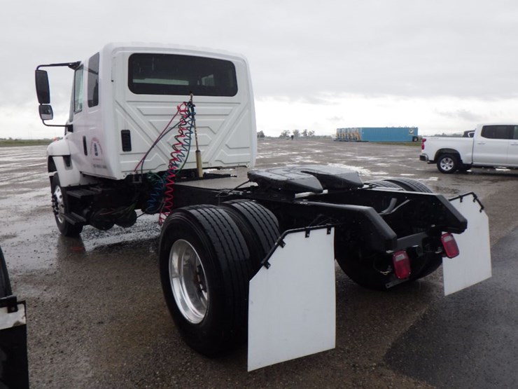 2011-international-workstar-7300-image-10