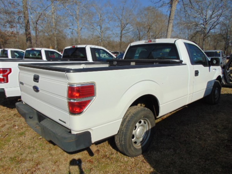 2013-ford-f150-xl-image-3