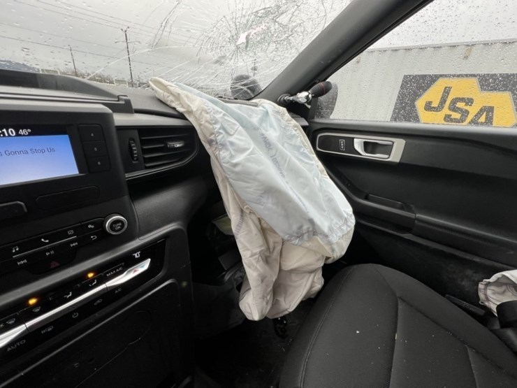 2024-ford-explorer-image-35