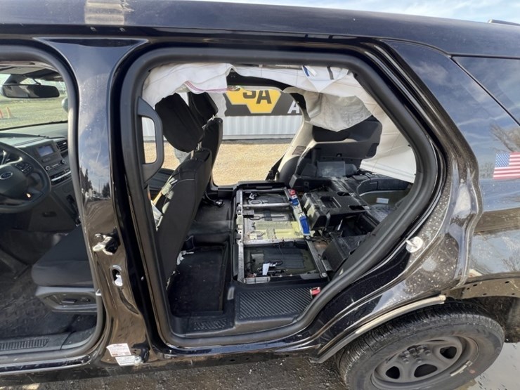 2024-ford-explorer-image-21