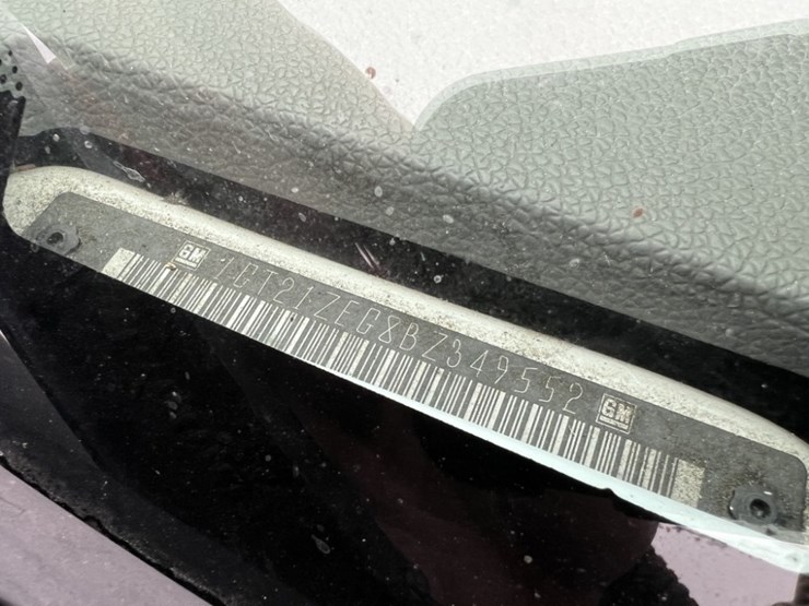 2011-gmc-sierra-extra-cab-pickup-image-11