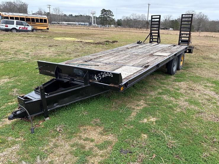#648-•-23ft-flatbed-trailer-with-dovetail-|-no-title-image-2