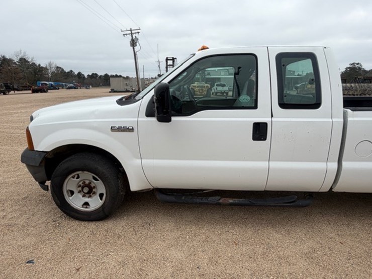 2006-ford-f250-image-12