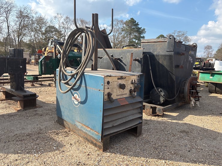 #3549-•-miller-srh-222-welding-machine-image-1