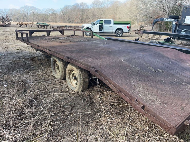 equipment-trailer-with-dovetail-image-5