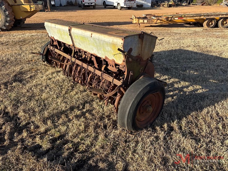 john-deere-7-image-2