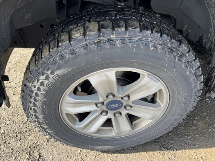 2015-ford-f150-xl-image-15