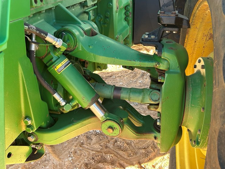 2010-john-deere-8295r-image-21