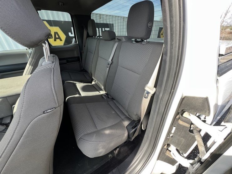 2017-ford-f150-xlt-image-24