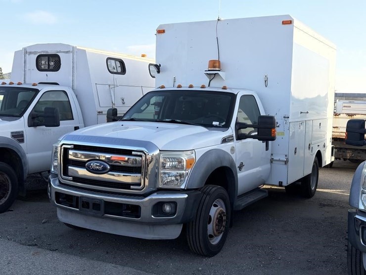 2012-ford-f550-image-1