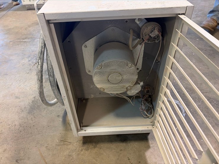 l.b.-white-premier-80df-heater-image-5