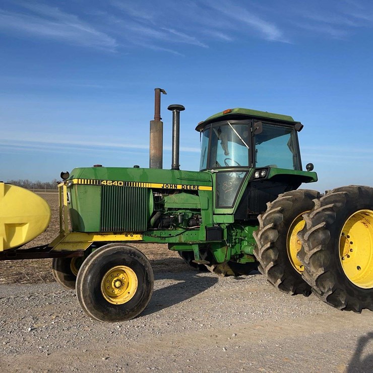JOHN DEERE 4640