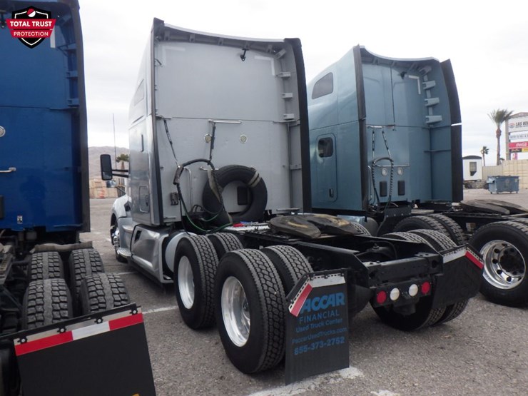 2020-kenworth-t680-image-10