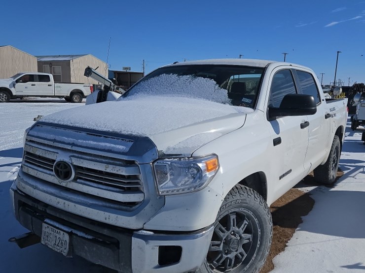 2017-toyota-tundra-image-1