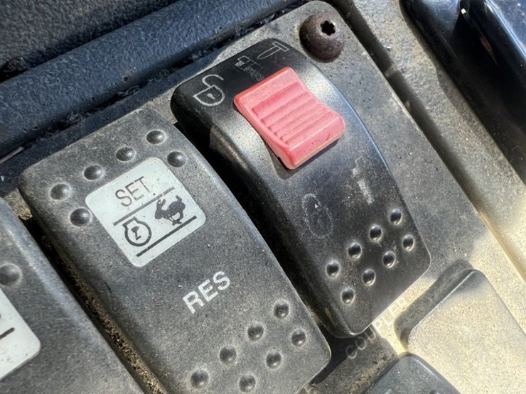 2006-caterpillar-924g-image-24