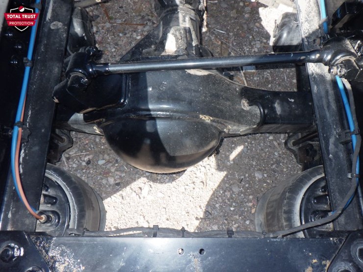 2021-freightliner-cascadia-126-image-11