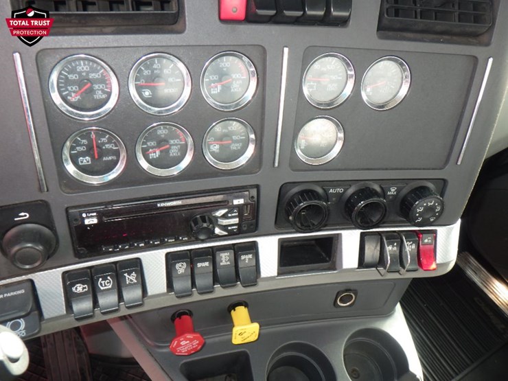 2020-kenworth-t680-image-17
