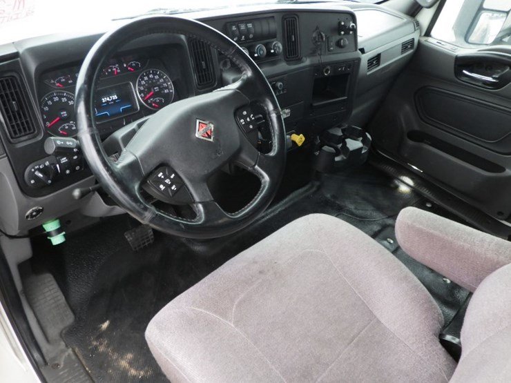 2022-international-mv607-image-16