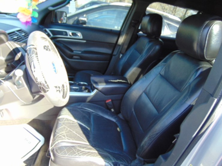 2013-ford-explorer-xlt-image-7