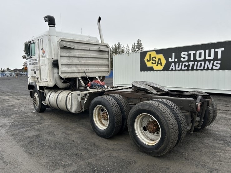 1985-mack-mh633-t/a-sleeper-truck-tractor-image-3