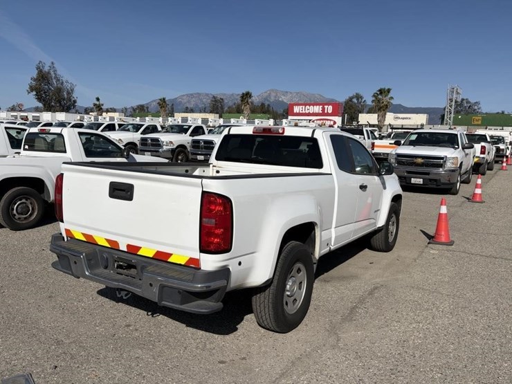 2017-chevrolet-colorado-image-3
