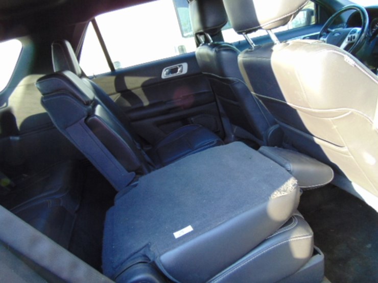 2013-ford-explorer-image-4