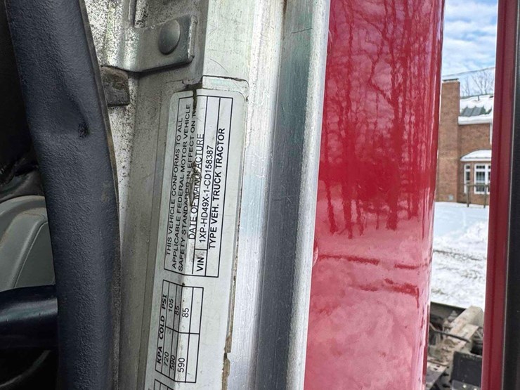 2012-peterbilt-386-image-12