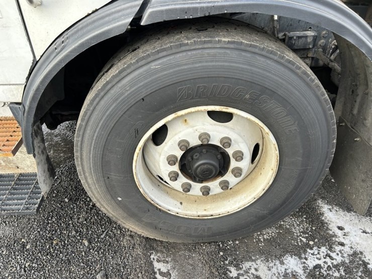 2010-autocar-xpeditor-image-9