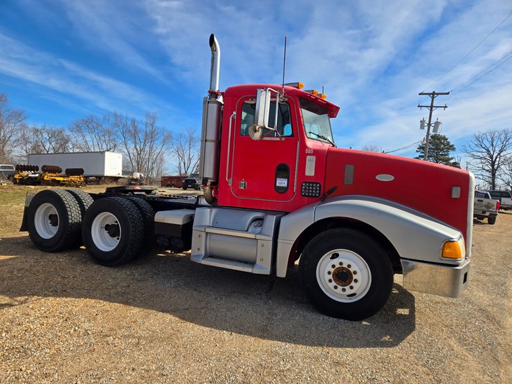 1997-peterbilt-377-image-23