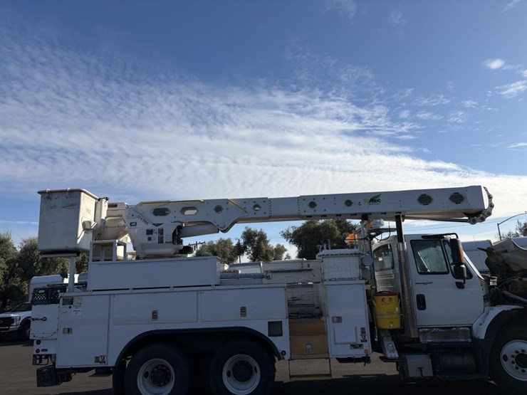 2012-international-workstar-7400-image-11