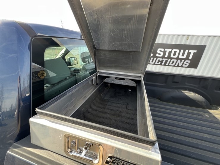 2015-ford-f150-xl-image-21