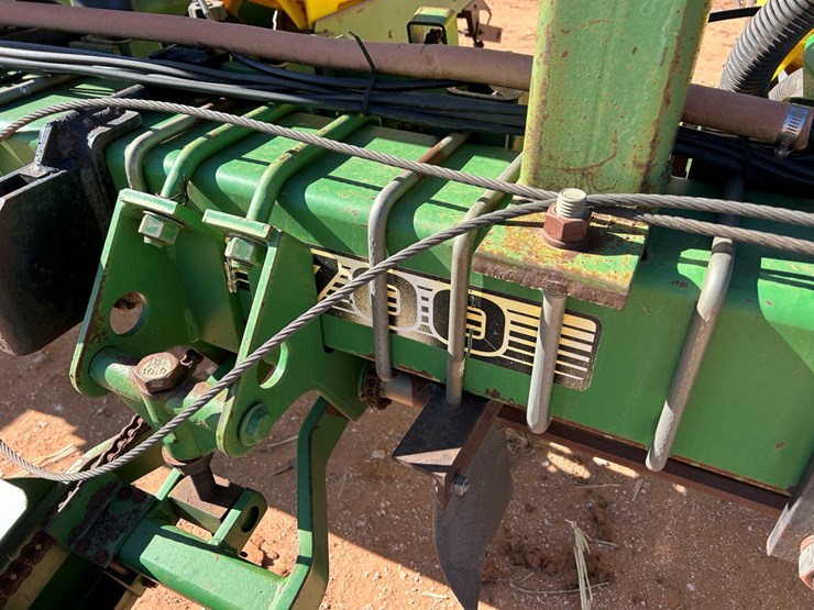 john-deere-1700-image-10