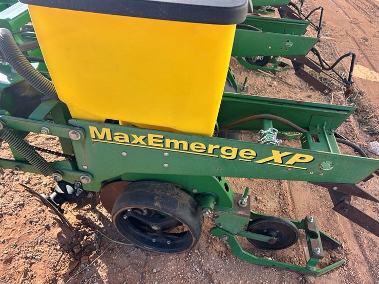 john-deere-1700-image-14