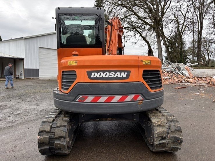 2022-doosan-dx85r-3-image-3