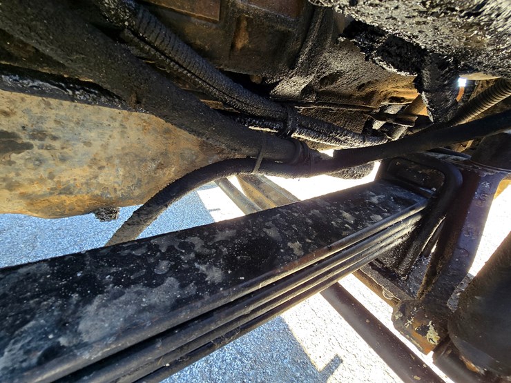 2001-mack-rd688s-image-43