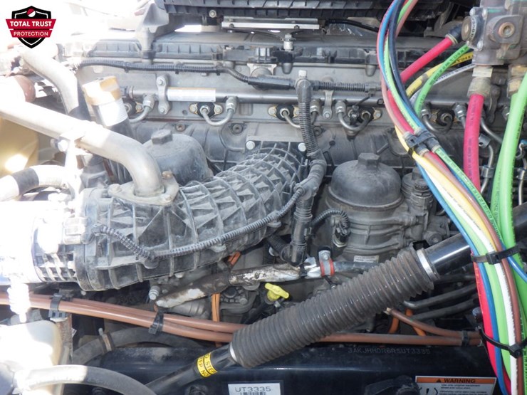 2024-freightliner-cascadia-126-image-23