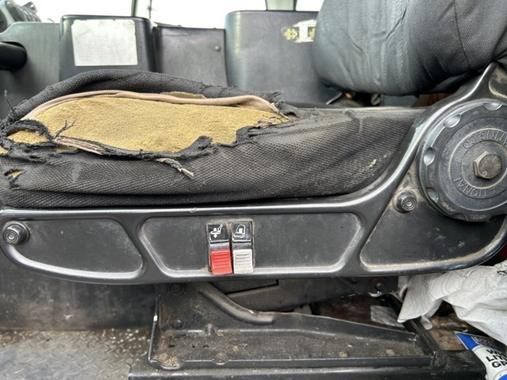 2010-autocar-xpeditor-image-26