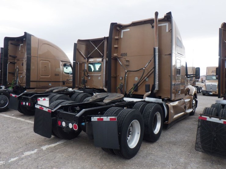 2022-kenworth-t680-image-7