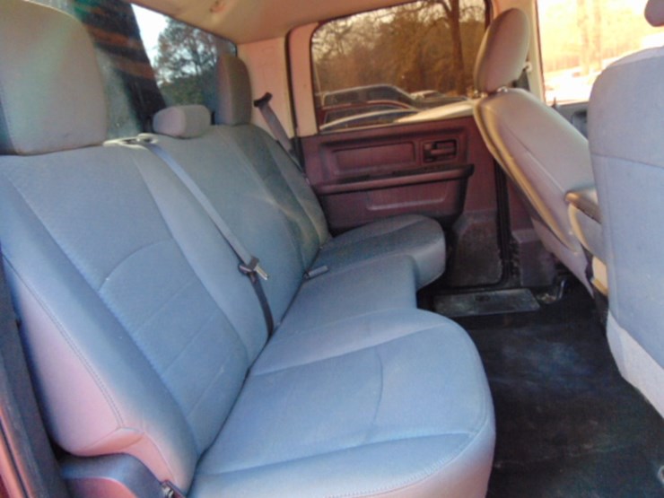 2015-dodge-ram-2500-image-5